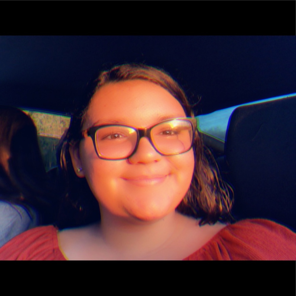 Meet your Posher, Alexis